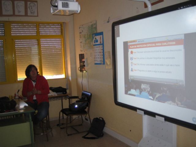 El consumo responsable de las redes sociales por parte de los jóvenes - 2, Foto 2