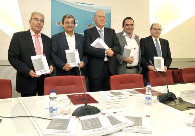 La revista de microfinanzas dedica su segundo número a la banca social de México - 1, Foto 1