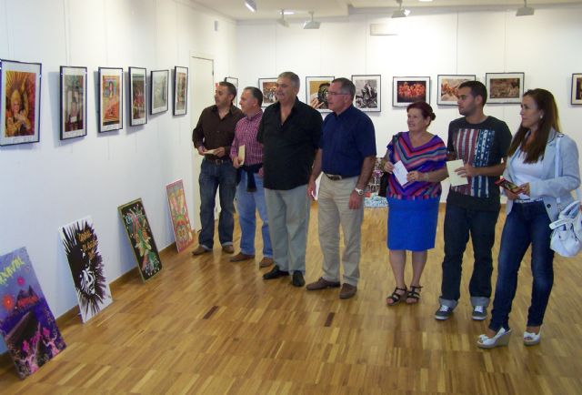 El Aula de CajaMurcia acoge una exposición de fotografías y carteles del Carnaval de Águilas - 2, Foto 2