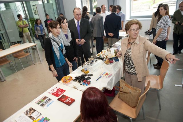 La universidad da la bienvenida a sus alumnos con una jornada de voluntariado - 5, Foto 5