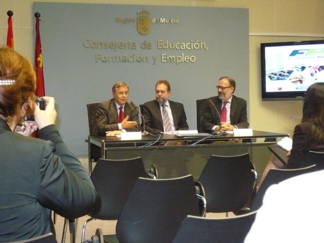 Estrella de Levante y la consejeria de Cultura firman un acuerdo para colaborar en el ciclo formativo de formacion profesional en nuestra region - 1, Foto 1
