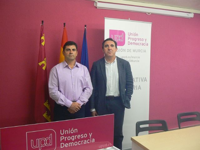 UPyD se reúne con la junta directiva de la AUGC para tratar de su problemática profesional - 1, Foto 1