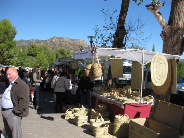 xito de pblico en el Mercadillo Artesano de La Santa celebrado el ltimo fin de semana de octubre - 4