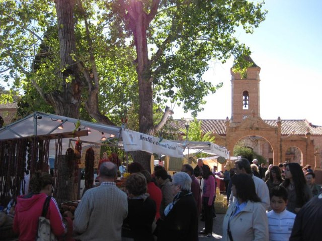 xito de pblico en el Mercadillo Artesano de La Santa celebrado el ltimo fin de semana de octubre - 7