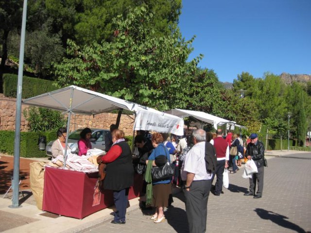 xito de pblico en el Mercadillo Artesano de La Santa celebrado el ltimo fin de semana de octubre - 9
