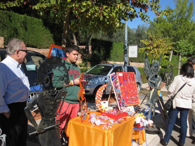 xito de pblico en el Mercadillo Artesano de La Santa celebrado el ltimo fin de semana de octubre - 12