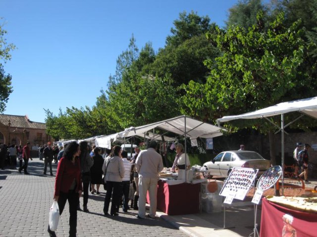 xito de pblico en el Mercadillo Artesano de La Santa celebrado el ltimo fin de semana de octubre - 15