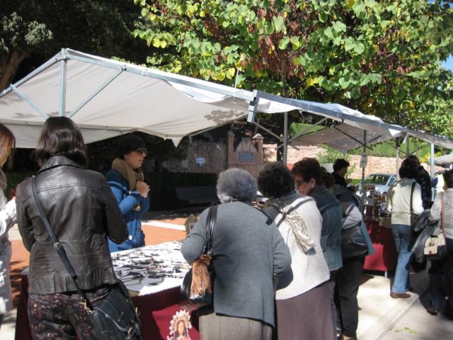 xito de pblico en el Mercadillo Artesano de La Santa celebrado el ltimo fin de semana de octubre - 21