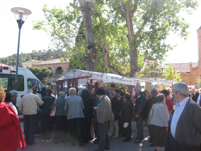 xito de pblico en el Mercadillo Artesano de La Santa celebrado el ltimo fin de semana de octubre - 22