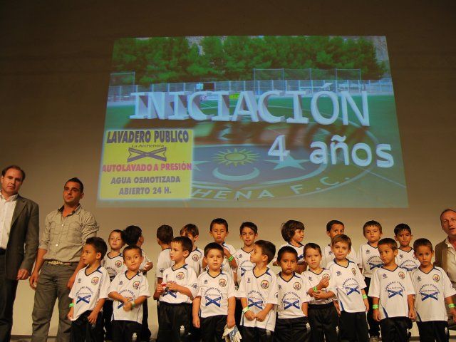 El pasado viernes día 26 de Octubre tuvo lugar en el Cine de Verano el acto de presentación del Archena Fútbol Club - 1, Foto 1