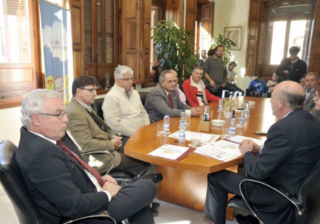 La Facultad de Filosofía recibe el premio del concurso de ahorro y eficiencia energética de la Universidad - 2, Foto 2