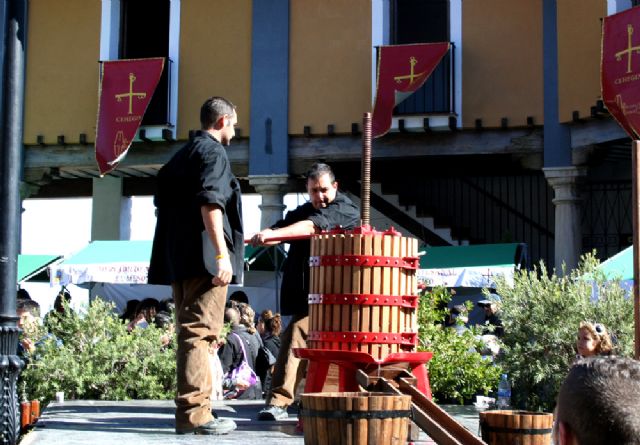 Los vinos cehegineros protagonizan la apertura de la nueva temporada del mercadillo - 2, Foto 2