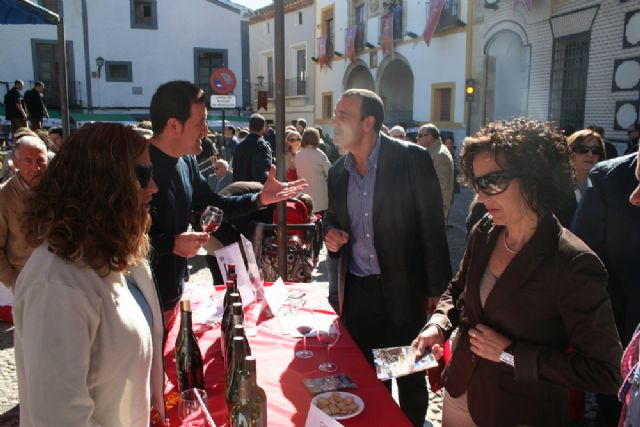 Los vinos cehegineros protagonizan la apertura de la nueva temporada del mercadillo - 4, Foto 4