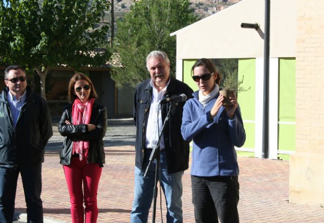 300 escolares reforestan con plantas autóctonas la Vía Verde - 4, Foto 4