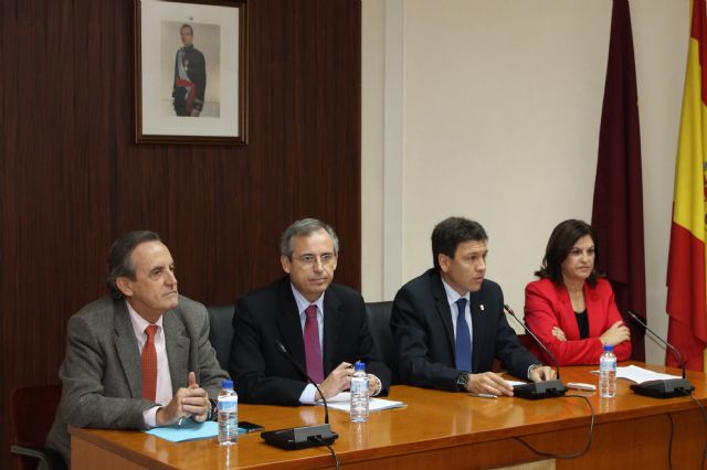 El nuevo edificio para el IES contar con dos plantas, dos pistas polideportivas, biblioteca, saln de actos, etc, Foto 1