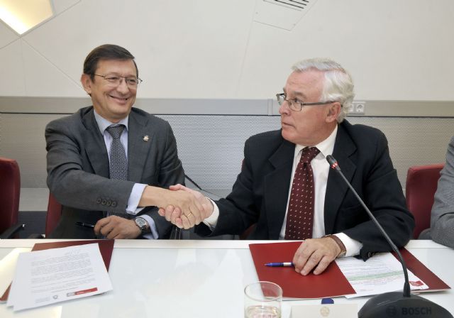 Los colegios de abogados españoles utilizarán la aplicación de firma electrónica de la Universidad de Murcia - 1, Foto 1