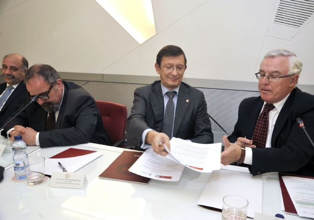 Los colegios de abogados españoles utilizarán la aplicación de firma electrónica de la Universidad de Murcia - 4, Foto 4