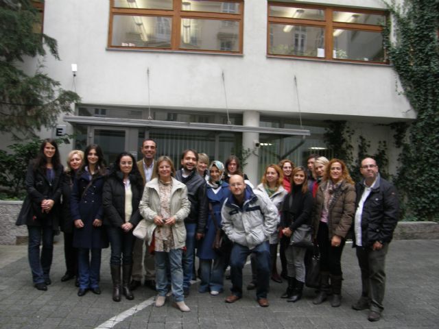 Profesores y alumnos de la Escuela Oficial de Idiomas participan en Praga en un programa europeo sobre enseñanza de idiomas a adultos - 1, Foto 1