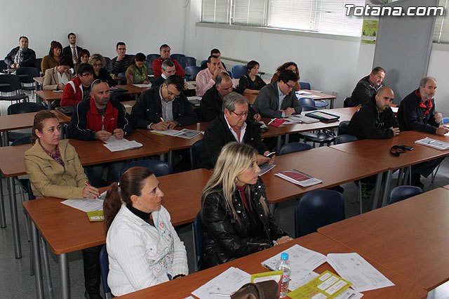 Totana hosts a workshop on "Tools for SMEs in the cloud" and "Web Analytics", Foto 4