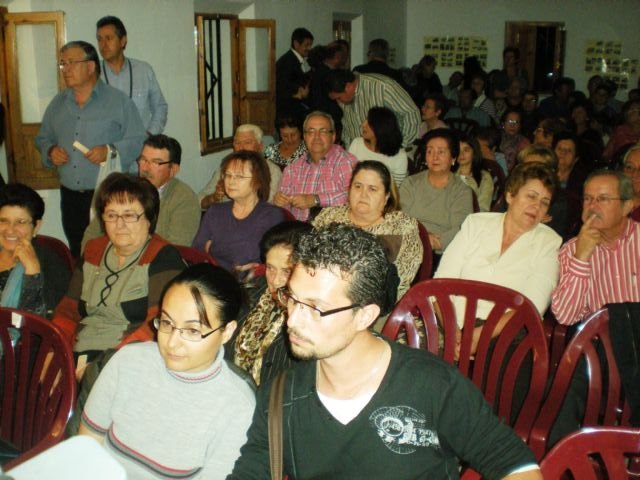 Lleno absoluto en el Salón Social de Leiva para disfrutar de una divertida noche de teatro con El Talayón - 5, Foto 5