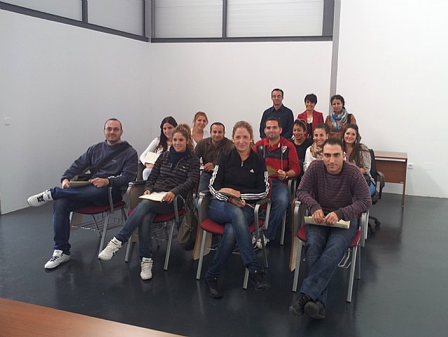 Alumnos del Instituto Alfonso Escámez visitan el Vivero de Empresas de Águilas - 1, Foto 1
