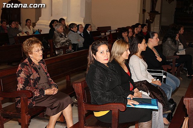 El Obispo de la Dicesis de Cartagena, Mons. Lorca Planes, imparte una conferencia en Totana para profundizar en el Año de la Fe - 7