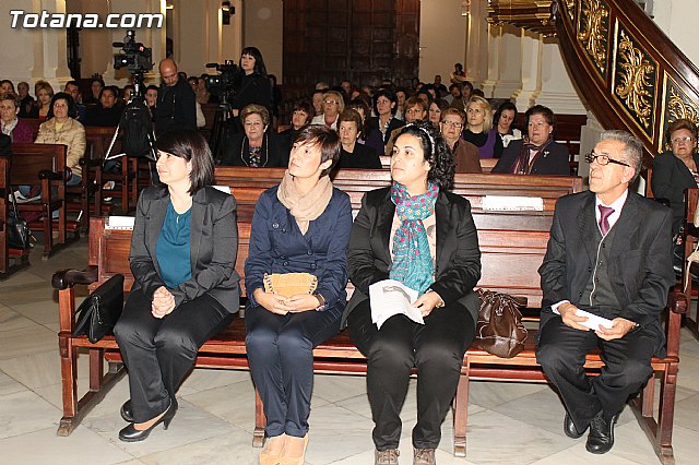 El Obispo de la Dicesis de Cartagena, Mons. Lorca Planes, imparte una conferencia en Totana para profundizar en el Año de la Fe - 13