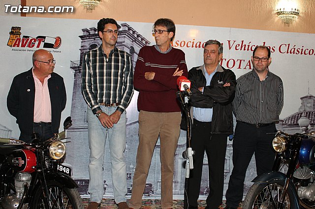 El Casino de Totana acogi la presentacin de la 8ª Concentracin de Vehculos Clsicos de Totana - 19
