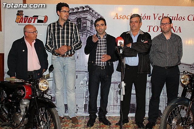 El Casino de Totana acogi la presentacin de la 8ª Concentracin de Vehculos Clsicos de Totana - 20