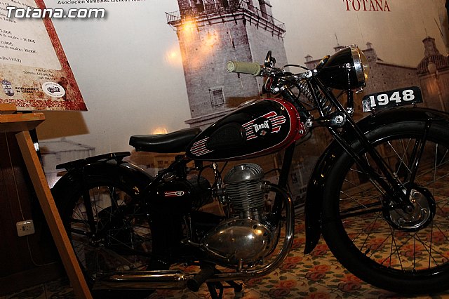 El Casino de Totana acogi la presentacin de la 8ª Concentracin de Vehculos Clsicos de Totana - 21