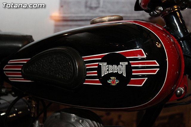 El Casino de Totana acogi la presentacin de la 8ª Concentracin de Vehculos Clsicos de Totana - 24