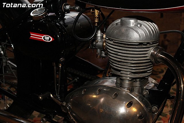 El Casino de Totana acogi la presentacin de la 8ª Concentracin de Vehculos Clsicos de Totana - 25