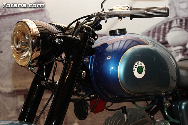 El Casino de Totana acogi la presentacin de la 8ª Concentracin de Vehculos Clsicos de Totana - 26