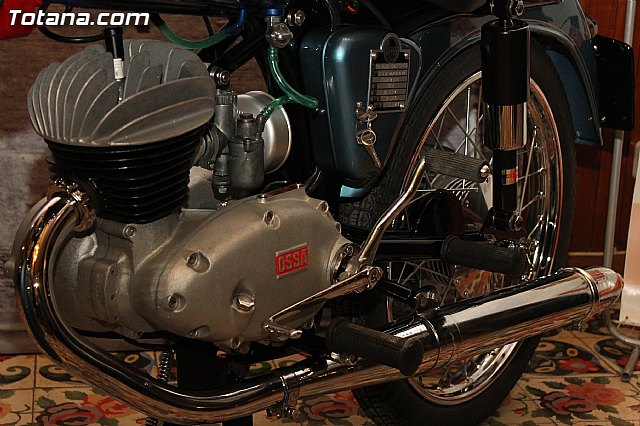 El Casino de Totana acogi la presentacin de la 8ª Concentracin de Vehculos Clsicos de Totana - 28