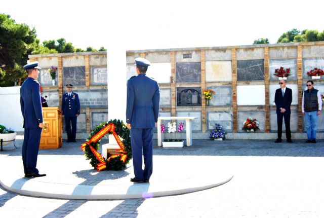 La AGA rinde homenaje a los Caídos en el cementerio de San Javier - 2, Foto 2