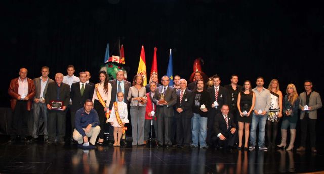La Federación de Peñas entregó los premios Oinokoe 2012, en la VI gala anual de la Federación de Peñas Festeras de Alcantarilla - 1, Foto 1