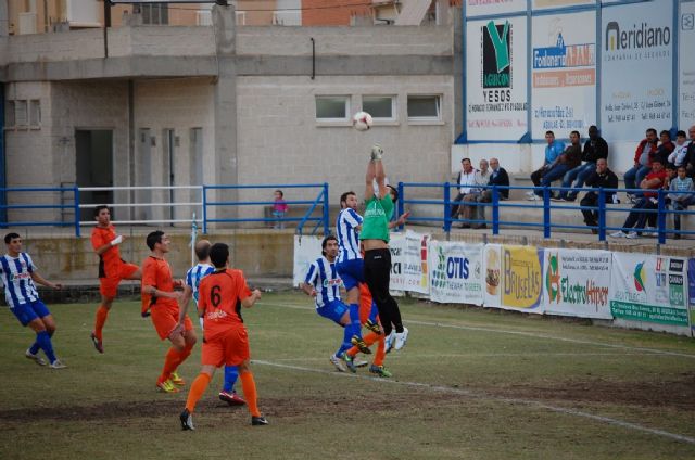 Tres nuevos puntos ante un rival tocado - 2, Foto 2
