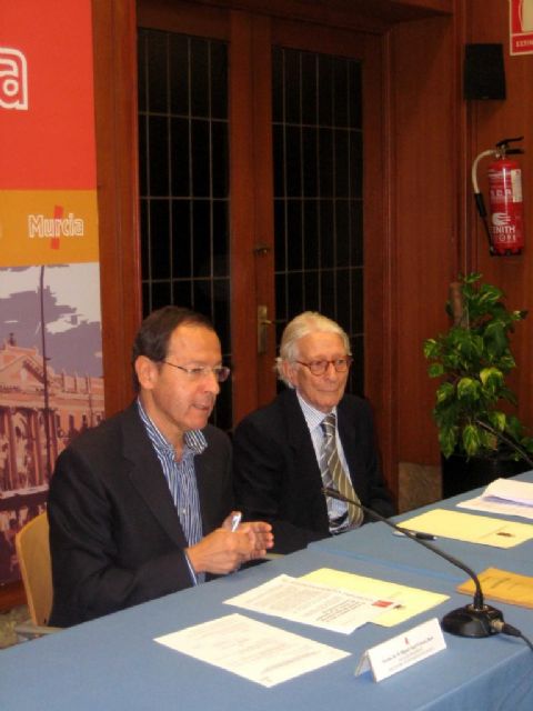 El Alcalde preside el acto de donación de obras históricas del archivo de la Sociedad Económica de Murcia - 2, Foto 2