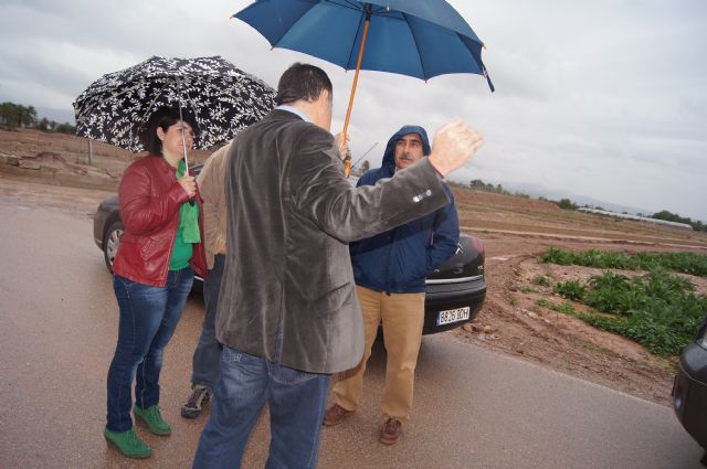 El ayuntamiento y la CHS visitan las zonas donde desembocan las principales ramblas de Totana, en las que se acometerían los embalses para la reutilización de pluviales, Foto 3