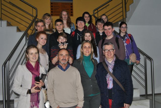 La concejala Educación recibe a un grupo de estudiantes escoceses de intercambio en San Javier - 1, Foto 1