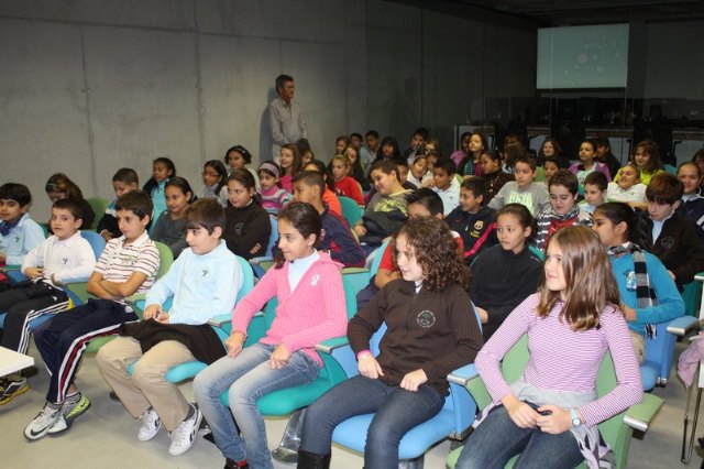 El artista Eppo Cardelo acerca el mundo del arte a los más pequeños de Torre-Pacheco - 2, Foto 2