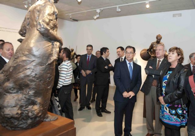Esculturas, de González Beltrán, se reparte entre el MURAM y el Teatro Romano - 1, Foto 1