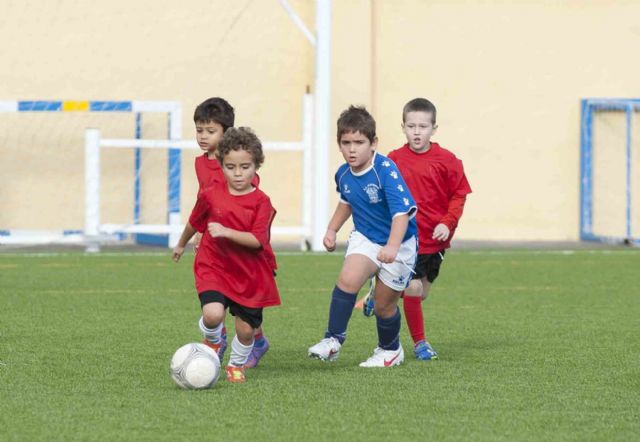 La concejalía de Deportes reparte mil entradas del Cartagonova entre los clubes fútbol base - 1, Foto 1