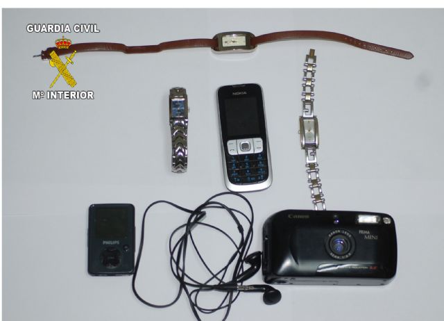 La Guardia Civil detiene al presunto autor de varios robos en las viviendas del Poblado Naval de Cartagena - 1, Foto 1