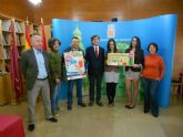 Dos jóvenes ganan el concurso Pretty Woman de la Feria Outlet