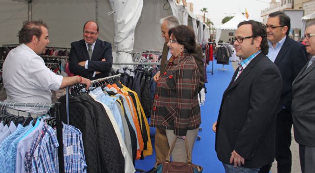 IV Edición de la Feria de Comercio Outlet en Puerto Lumbreras - 1, Foto 1