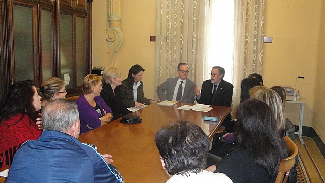 Los inquilinos de las viviendas de promoción pública del IVS en Santomera estudian adquirirlas - 1, Foto 1