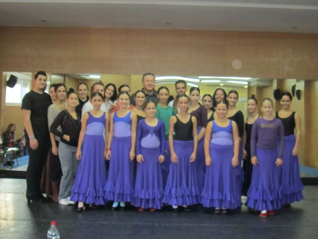 El Director del Ballet Nacional visita la Escuela de Arte Flamenco - 1, Foto 1