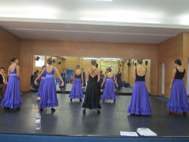 El Director del Ballet Nacional visita la Escuela de Arte Flamenco - 2, Foto 2