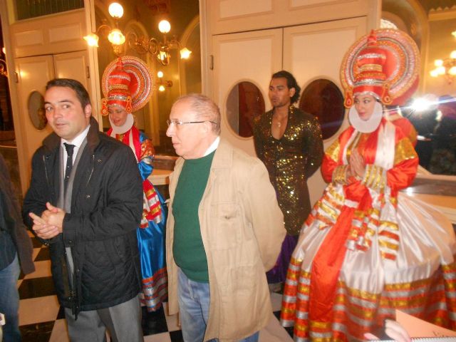 Venimos a traer la alegría de la India - 1, Foto 1